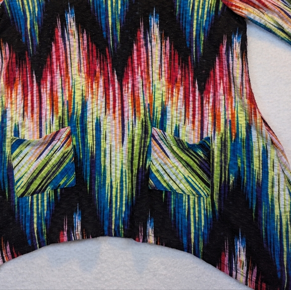 Studio JPR Multi Color Knit Sweater with Front Pockets - Picture 4 of 7